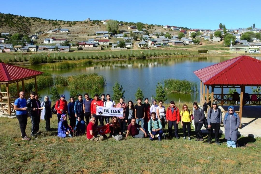 G&uuml;m&uuml;şhaneli dağcılar Kelkit&rsquo;te