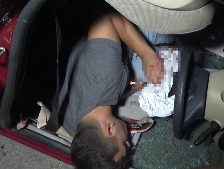 Bursa'da kaza yapan sürücü şoka girdi! Son ses müzik dinleyip, sigara içti G3