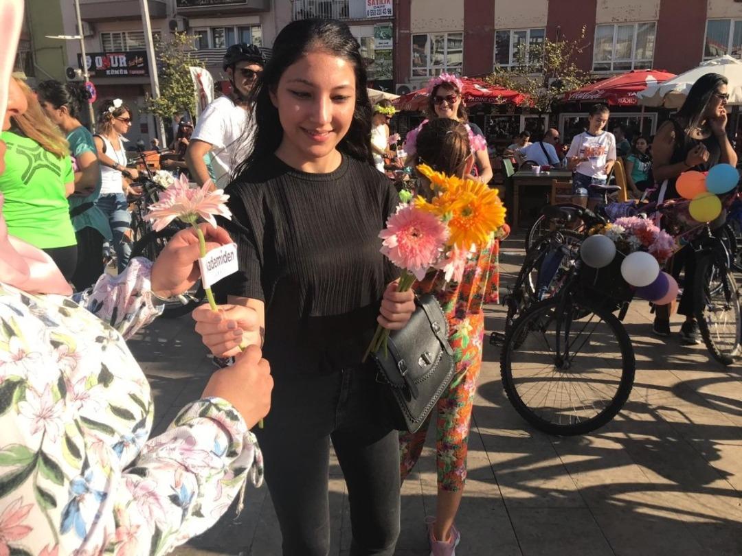 Akademiden Sanat&rsquo;tan &lsquo;S&uuml;sl&uuml; Kadınlar Bisiklet Turu&rsquo;na destek