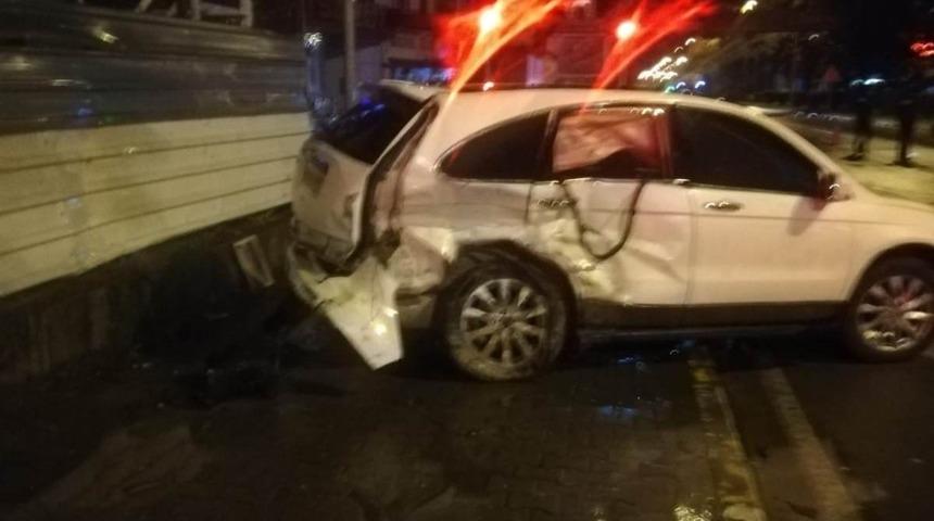 Fatsa&rsquo;daki trafik kazası g&uuml;venlik kamerasında