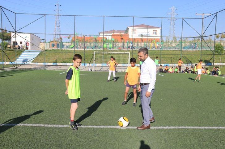 Başkan Say, futbol okulunda miniklerle buluştu G5