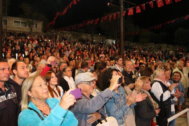 Çeşme Festivali, Yeni Türkü konseriyle sona erdi