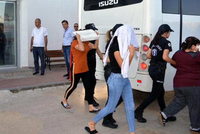 Adana'da provokasyon iddiasıyla gözaltına alınan 38 kişi adliyede