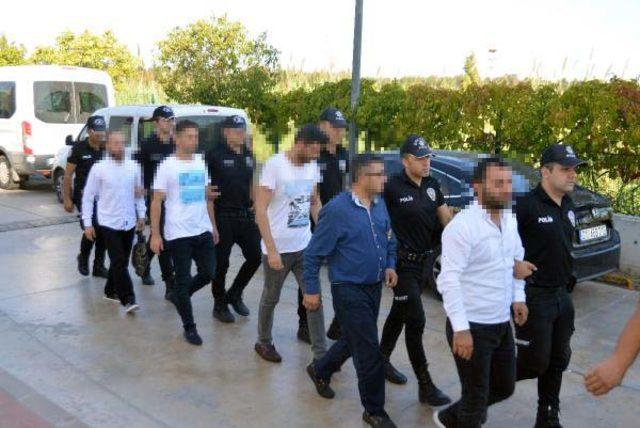 Adana'da provokasyon iddiasıyla gözaltına alınan 38 kişi adliyede