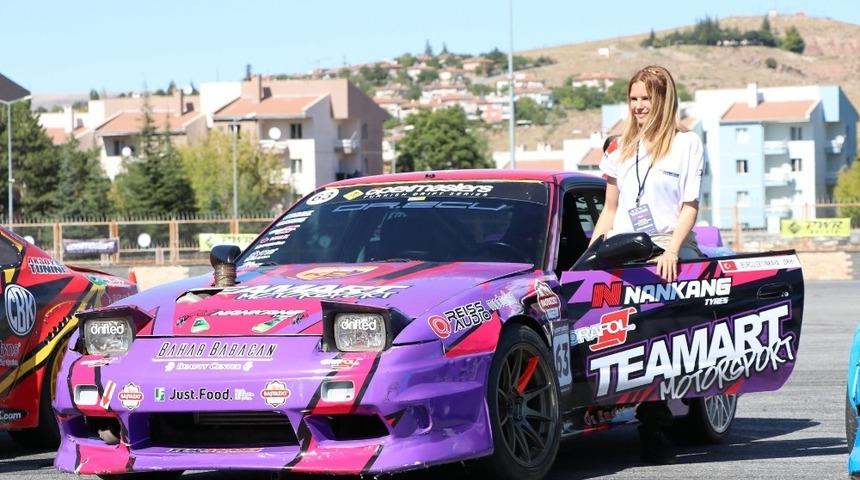 Festival havasında drift şampiyonası