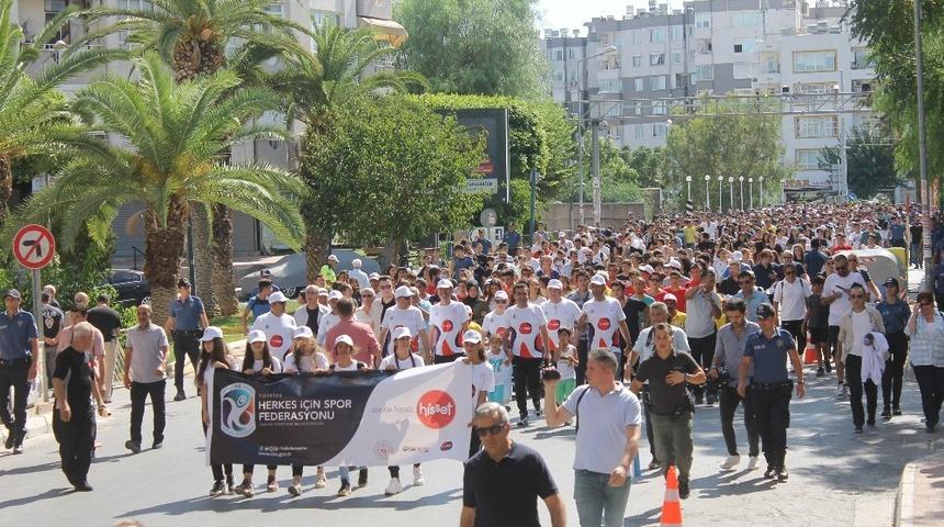 Vali Su, ‘Beraber Yürüyelim’ etkinliğinde vatandaşlarla birlikte yürüdü