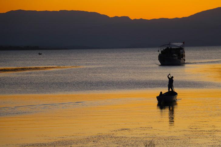 Fotoğraf sanatçıları eşsiz gün batımını fotoğrafladı G3