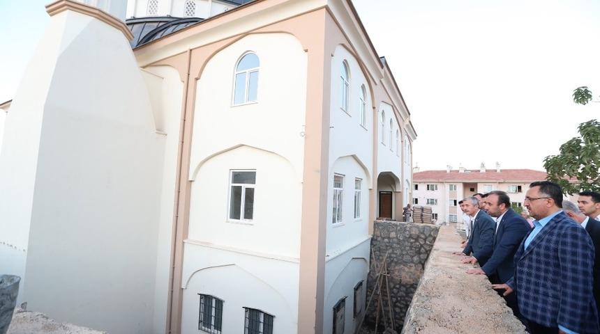 Şahinbey Belediyesi bir camiyi daha ibadete a&ccedil;ıyor