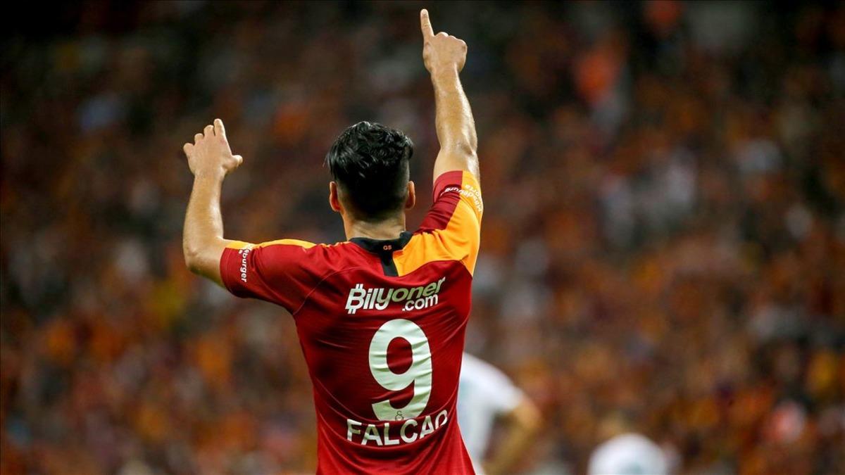 'Falcao'yu almayın diye bağırdım'