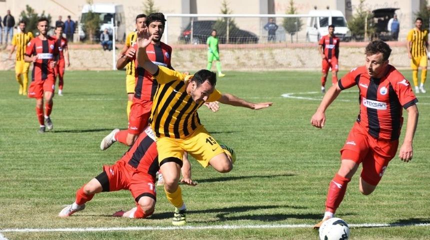 Aliağaspor lige galibiyetle başladı