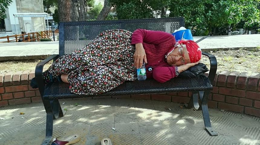 Efe Nine, sonbaharda Aydın havasının tadını &ccedil;ıkardı