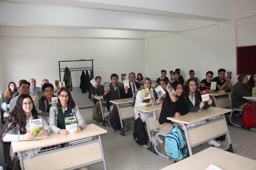 Kaymakam Pişkin Fen Lisesini ziyaret etti