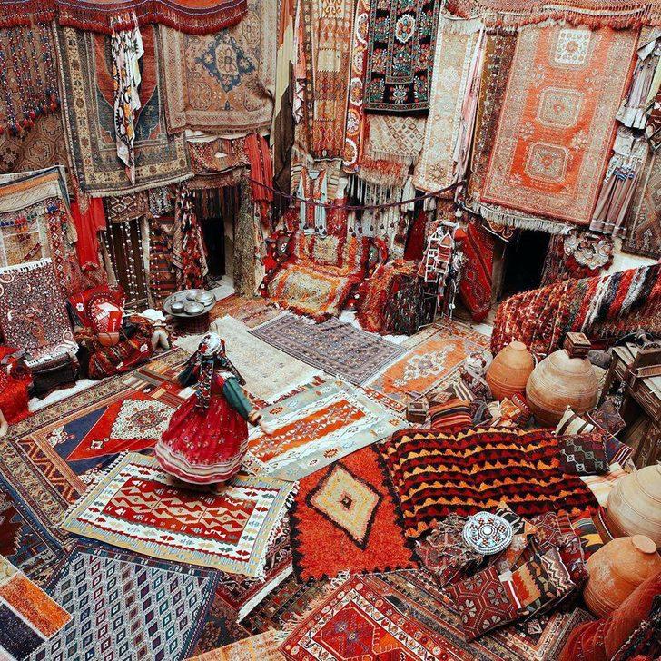 Rengarenk halı hanı, fotoğraf stüdyosu oldu G3