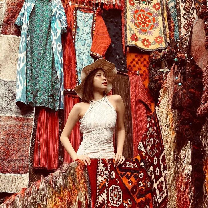 Rengarenk halı hanı, fotoğraf stüdyosu oldu G4