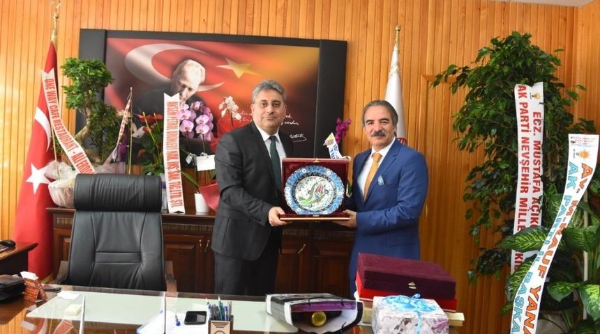 Rekt&ouml;r Bağlı&rsquo;dan İl &Ouml;zel İdare Genel Sekreteri Kamil Duru&rsquo;ya ziyaret