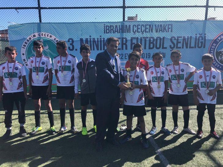 Ağrı’da Minikler Futbol Şenliği düzenlendi*- G3