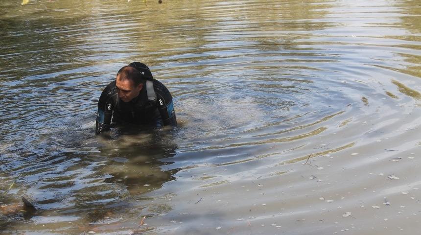 D&uuml;ğ&uuml;ndeki cinayette kullanılan su&ccedil; aleti bı&ccedil;ak bulunamadı