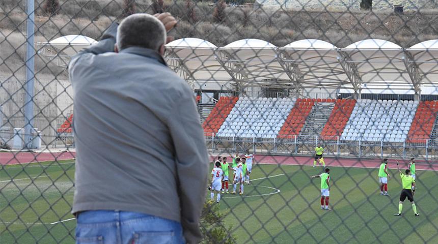Bekar erkeklerin izleyemediği maç sonrası Vali açıklama yaptı