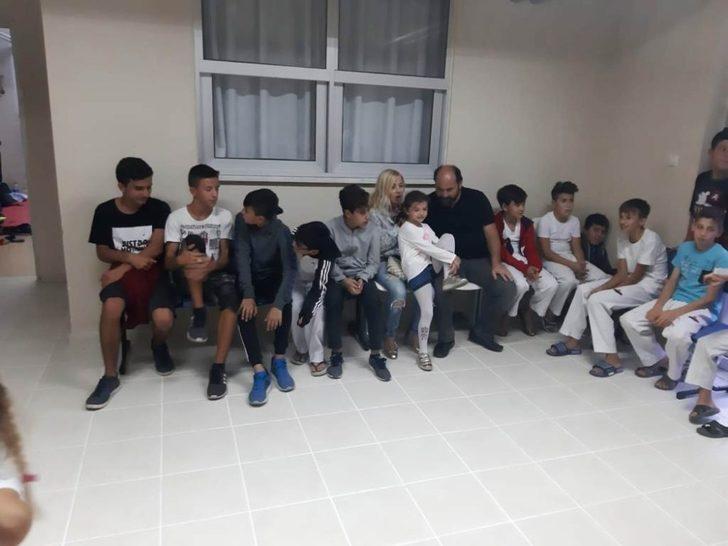 Ayvalıklı tekvandoculardan geleneksel aşure hayrı G5