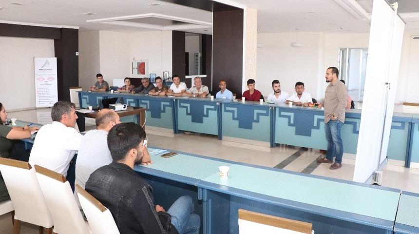 32 saatlik eğitimle girişimci adayı oldular