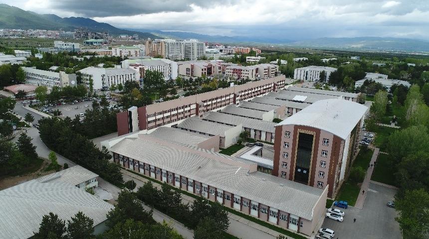 Atat&uuml;rk &Uuml;niversitesi 5 alanda d&uuml;nya listesine girdi