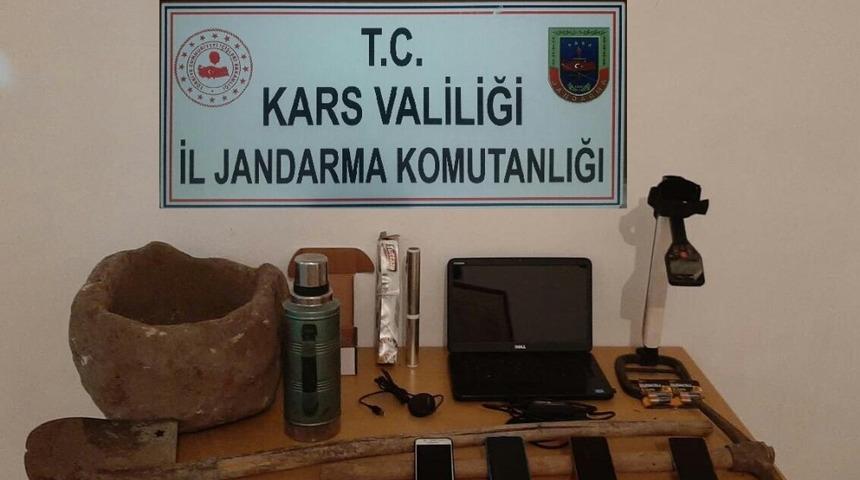 Kars&rsquo;ta laptoplu defineciler su&ccedil;&uuml;st&uuml; yakalandı