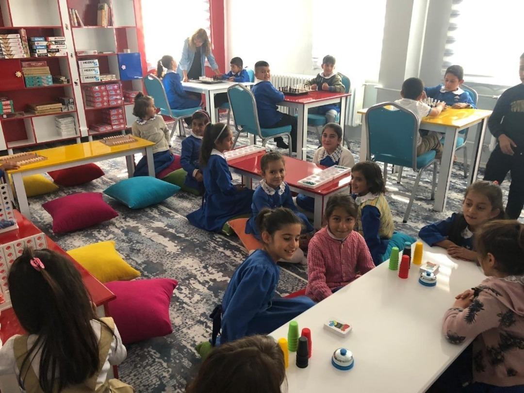 Ağrı&rsquo;da zeka oyunları ve okuma salonu a&ccedil;ıldı