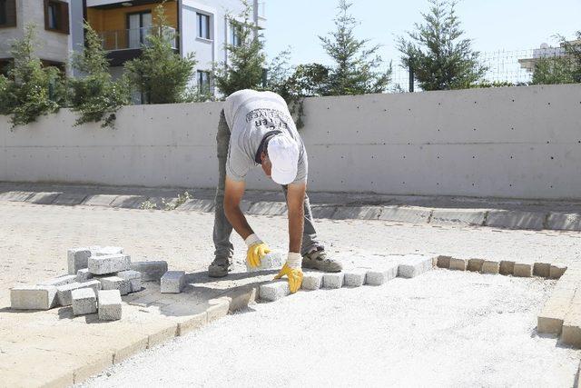 Ata Mahallesi’nde yollar yenileniyor