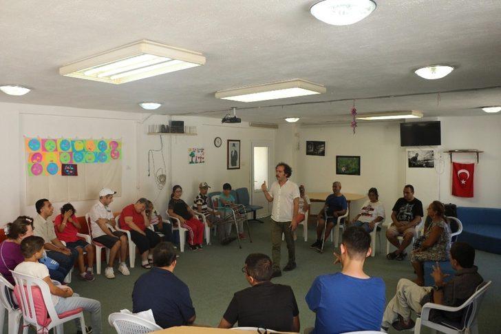 Kuşadası Belediyesi’nden engellilere drama eğitimi G1