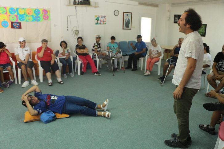 Kuşadası Belediyesi’nden engellilere drama eğitimi G4