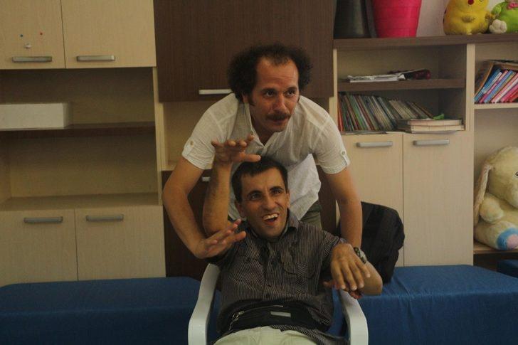 Kuşadası Belediyesi’nden engellilere drama eğitimi G5