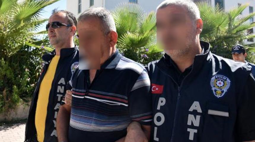 Antalya'da yaşlı kadını gasp eden adam yakalandı! 
