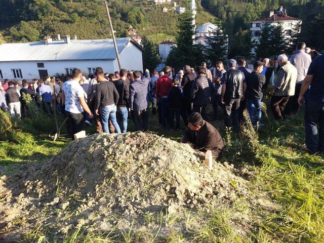 Kablo makarasının çarpmasıyla uçurumdan düşen 2 işçi öldü (2)