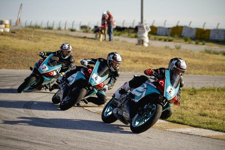 CF Moto 250NK Kupası 1. Ayak Şampiyonu Şavaştın oldu G5