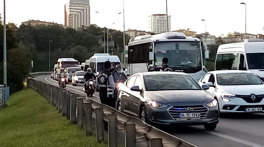 İstanbul'da çakarlı araç denetimi