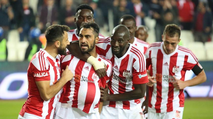 Demir Grup Sivasspor 3 maç sonra kazandı