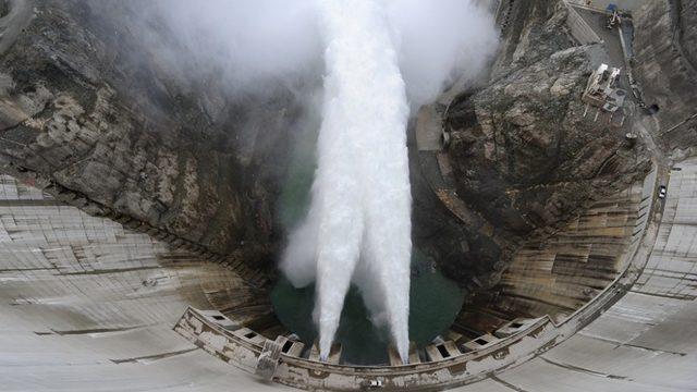 Deriner Barajı’nda elektrik üretimi 11 milyar KW’yi geçti