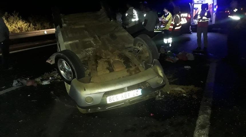 Tarsus&rsquo;ta trafik kazası: 1&rsquo;i bebek 2 yaralı