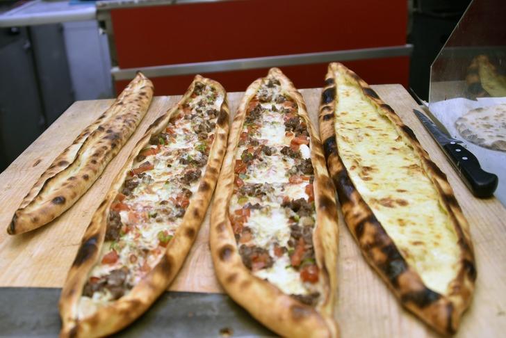 Bu pideyi yemek için kilometrelerce yol geliyorlar G5