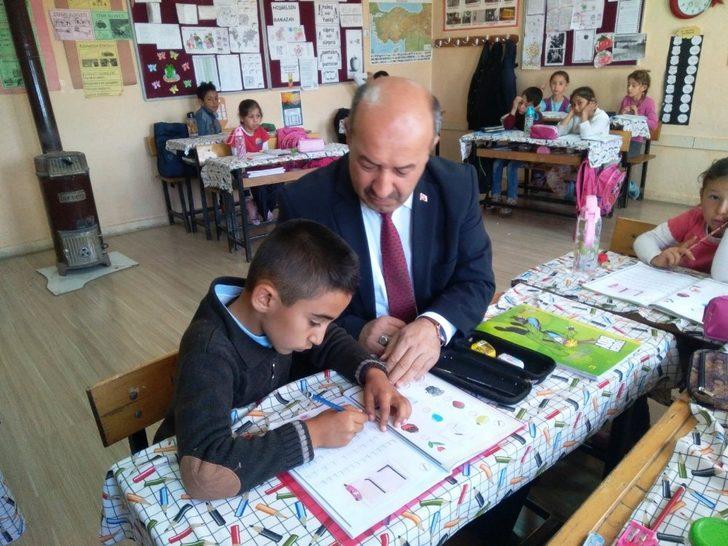 Müdür Başyiğit’in okul ziyaretleri G1