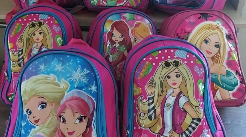 Dost eller projesi &ccedil;ocukların y&uuml;z&uuml;n&uuml; g&uuml;ld&uuml;rmeye devam ediyor