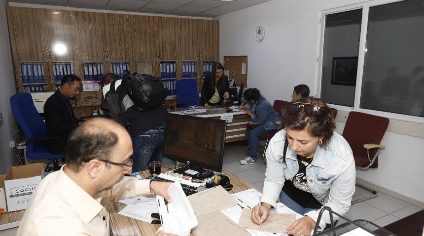 Konservatuvar kayıtları s&uuml;r&uuml;yor