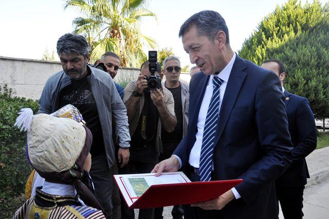 Milli Eğitim Bakanı Ziya Sel&ccedil;uk, Osmaniye&rsquo;de 1