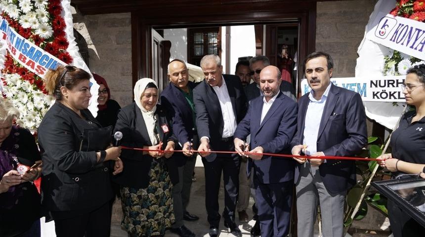 Kimya Hatun Sanat Atölyesi açıldı