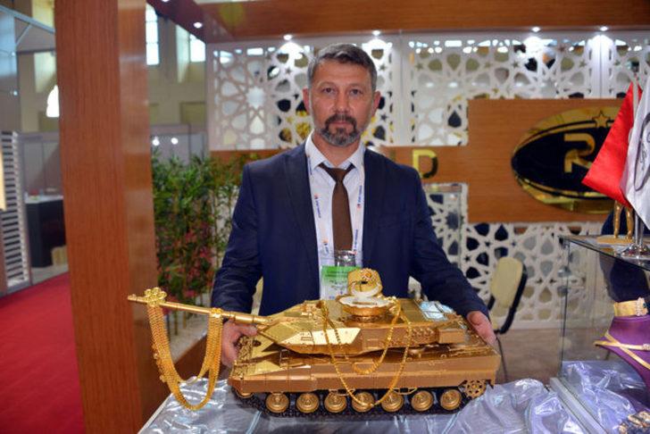 8 kilo 24 ayar altından yaptı! G4