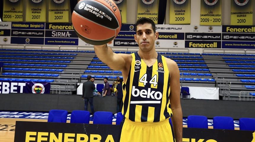 Ahmet Düverioğlu: Türk Milli Takımı'nın formasını giymek istiyorum