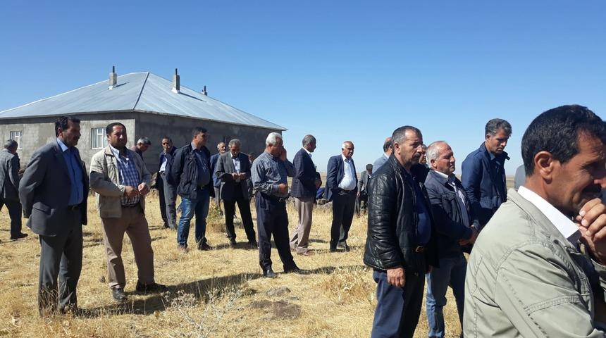 Kazada &ouml;len anne- kız, yan yana toprağa verildi