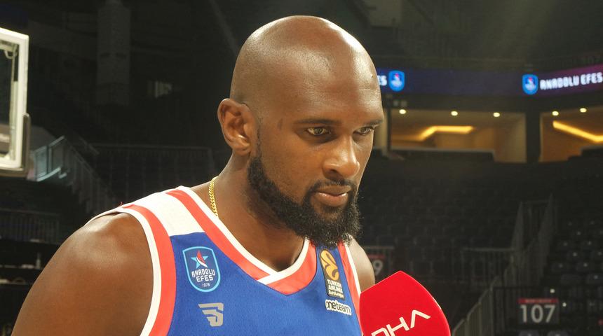 Chris Singleton: Ergin Ataman sahada yüreğimizle oynamamızı istiyor