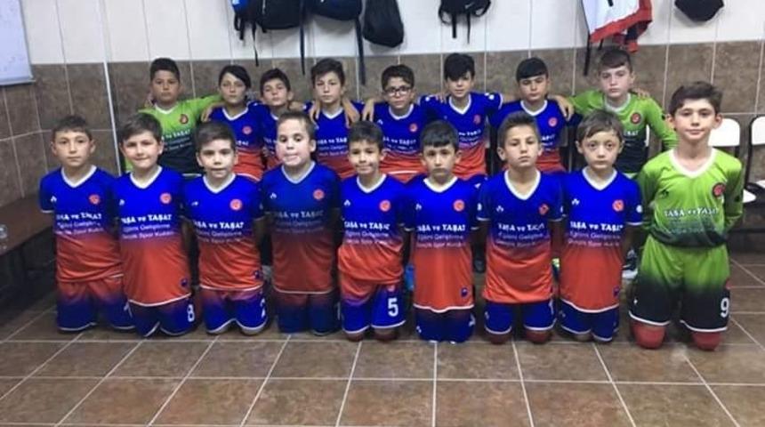 Yaşa ve Yaşat Eğitimi Geliştirme Derneği &ccedil;ocukları k&ouml;t&uuml; alışkanlıklardan uzat tutuyor