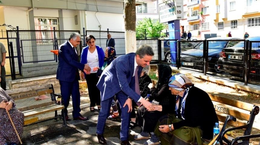 Malatya Valisi Aydın Baruş, muhtarları ziyaret etti